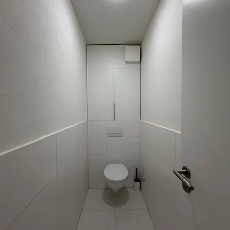 Skygate With Private Parking Garage * Pressburg