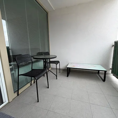 Skygate With Private Parking Garage Pressburg